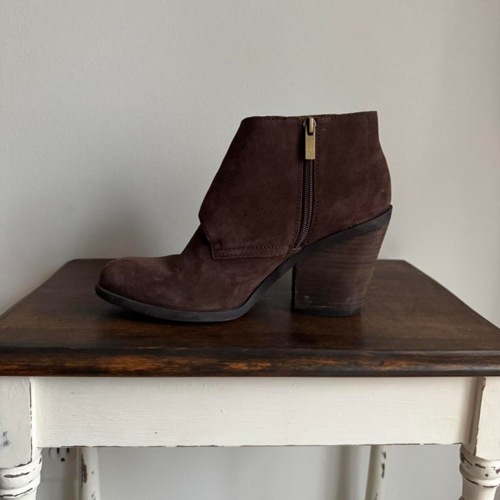 Lucky Brand chocolate brown suede ankle boot Size 8.5 - Picture 5 of 8
